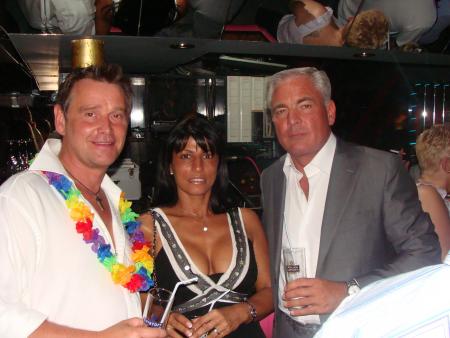 Le Carr� Blanc le 9 ao�t DJ Jeam & DJ Chico