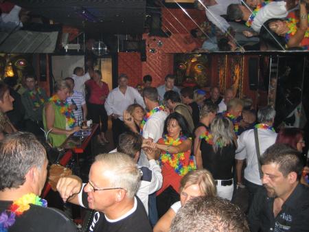 Le Carr� Blanc le 9 ao�t DJ Jeam & DJ Chico