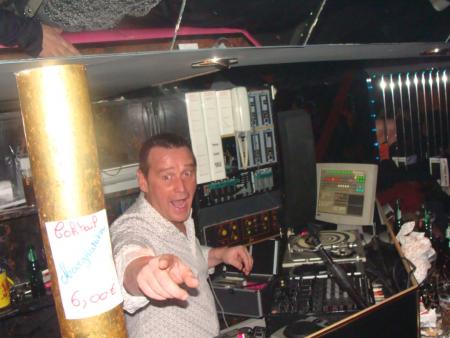 Le Carr� Blanc avec DJ Chico & DJ Jeam le 15 novembre